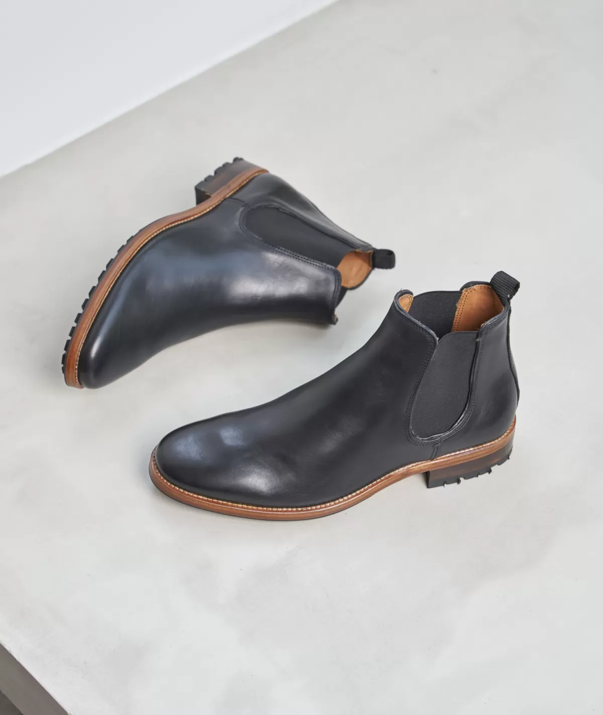 Online Bottines chelsea à crampons en cuir noir Homme Bottines