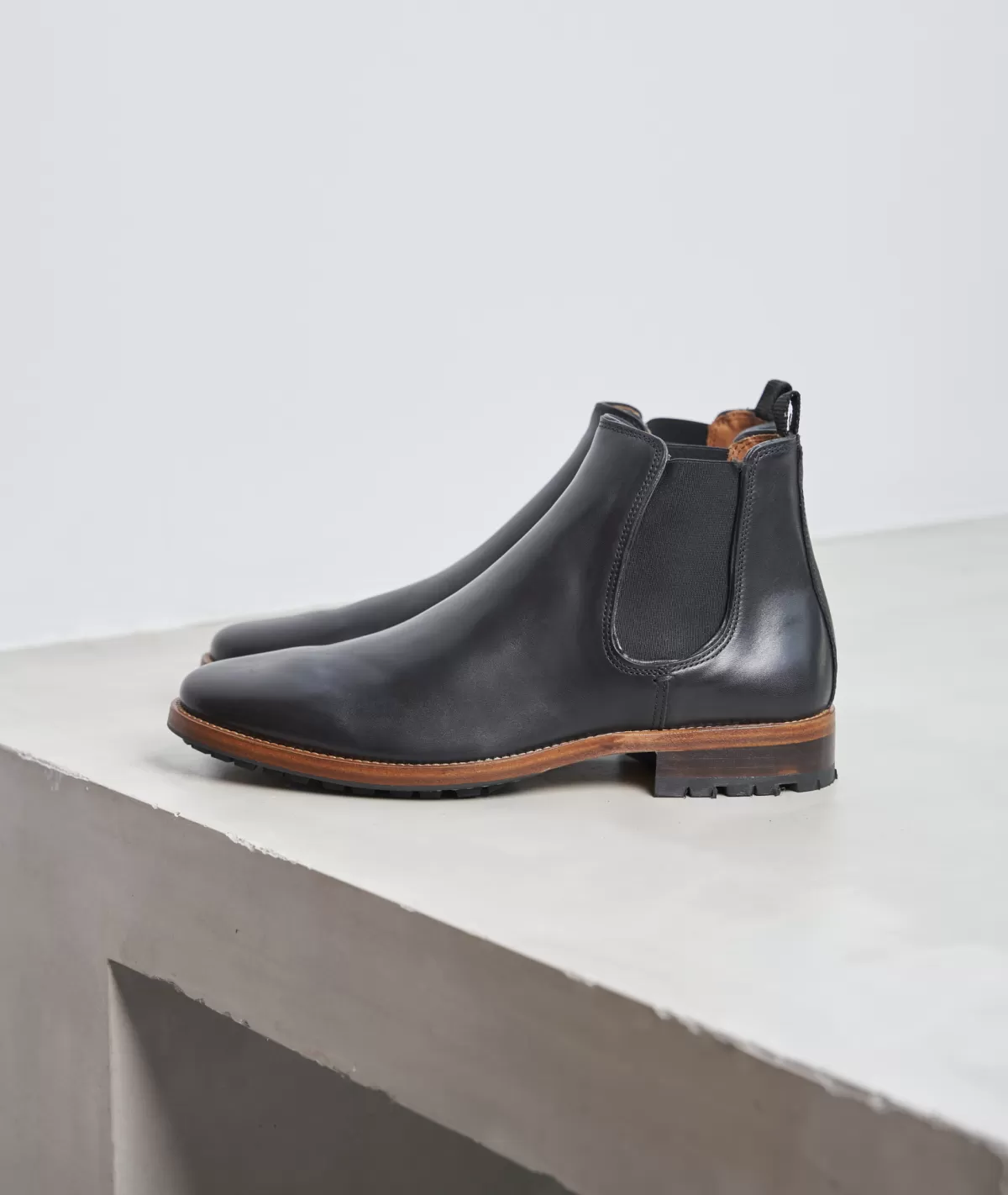 Online Bottines chelsea à crampons en cuir noir Homme Bottines