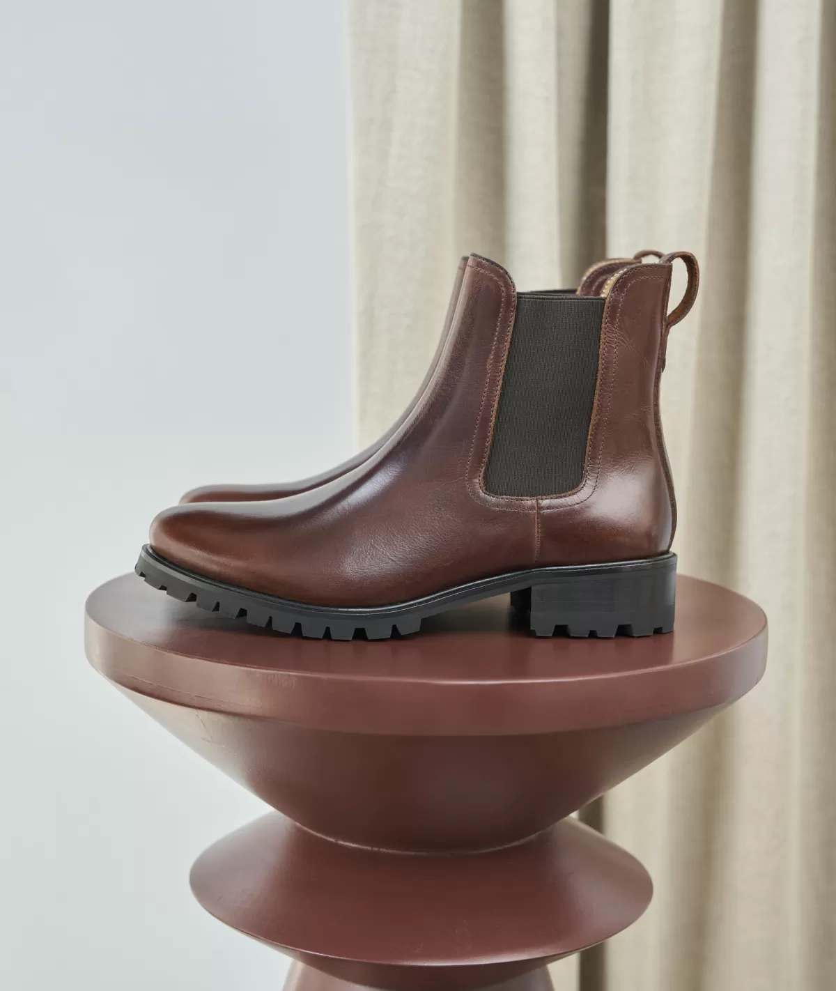 Sale BOTTINES CHELSEA COMMANDO EN CUIR MARRON PATINÉ Femme Boots