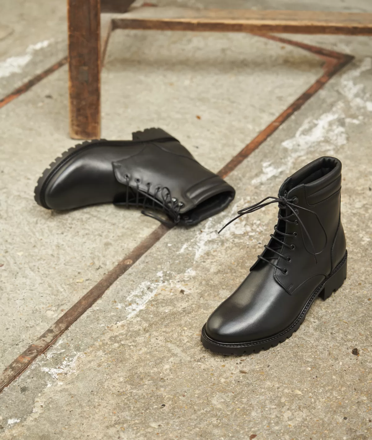 Shop Combat boots en cuir Femme Boots