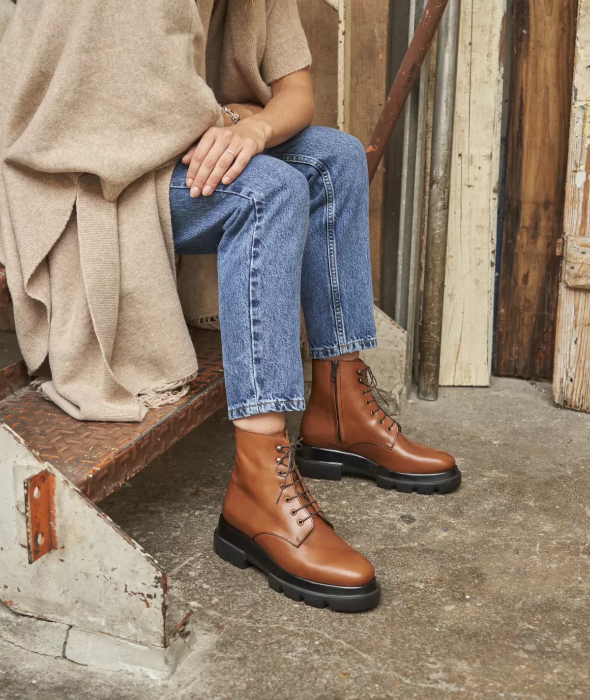 New Combat boots femme en cuir cognac Femme Boots