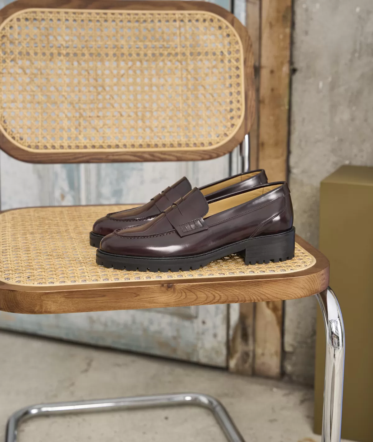 New Mocassin en cuir cerise vernis Femme Mocassins Et Derbies