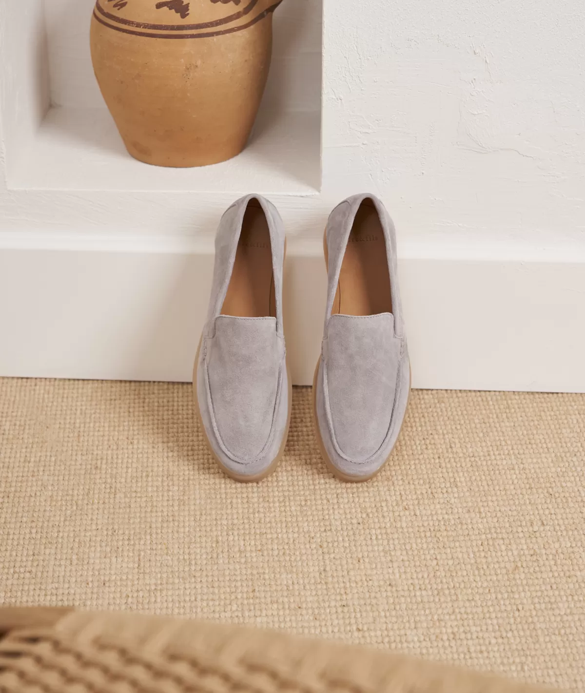 Shop Mocassin femme en daim gris perle Femme Mocassins Et Derbies