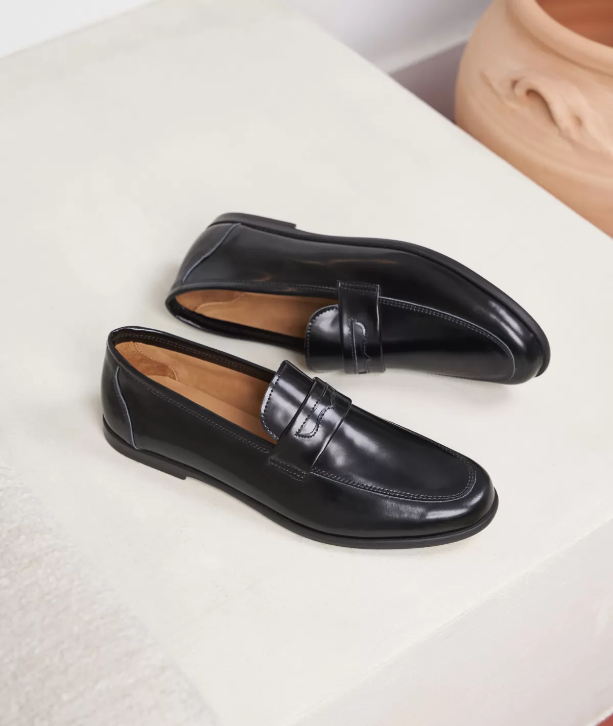 Outlet Mocassin homme en cuir noir vernis Homme Mocassins